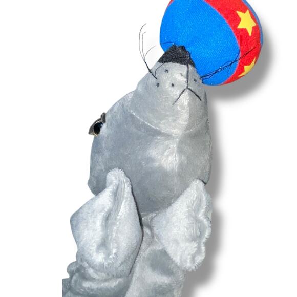 Restoration Hardware Murdock & Ross Hand Puppet Seal with Ball Star Gray Blue - Picture 10 of 14